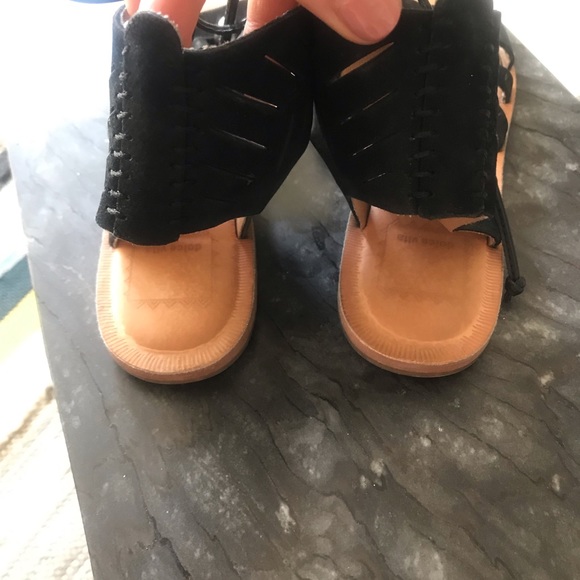 Dolce Vita Black Gladiator Sandals - Picture 3 of 3